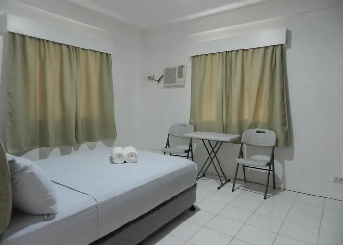 The Victorian By Stevrena Hotel Ocoy
